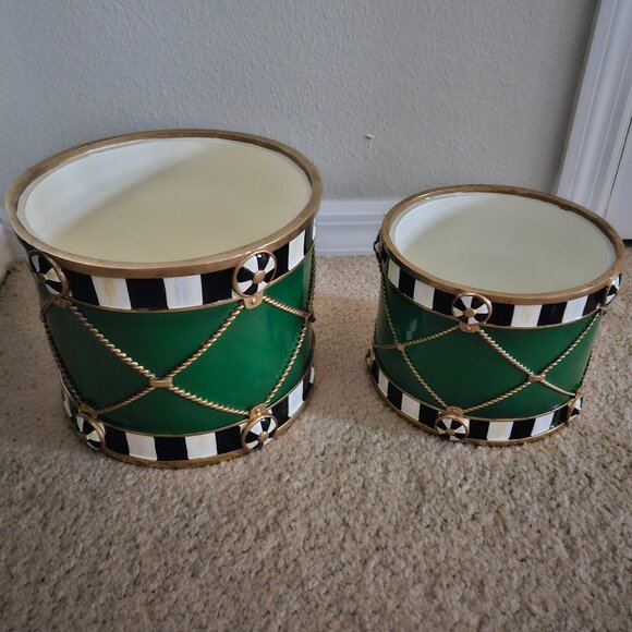RARE RETIRED 2 MACKENZIE CHILDS EMERALD GREEN CHRISTMAS DRUM STAND PLANTER POT - Picture 3 of 9